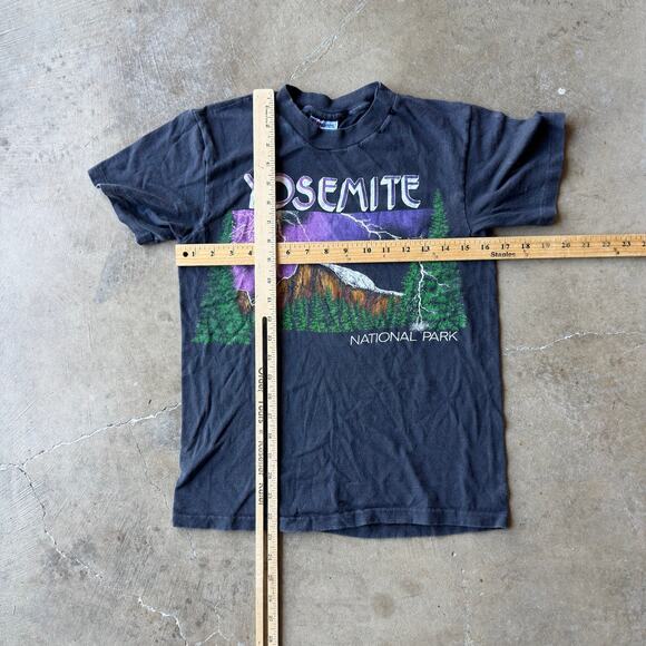 VINTAGE 80S YOSEMITE NATIONAL PARK T-SHIRT NATURE FADED GRAPHIC MENS SMALL - Picture 5 of 5